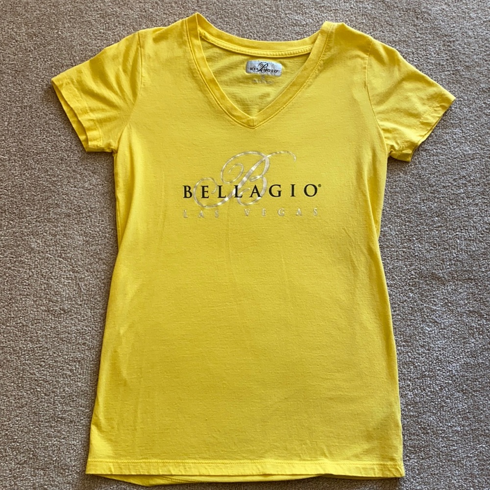 Bellagio Las Vegas yellow fitted babydoll tee t-shirt small soft
